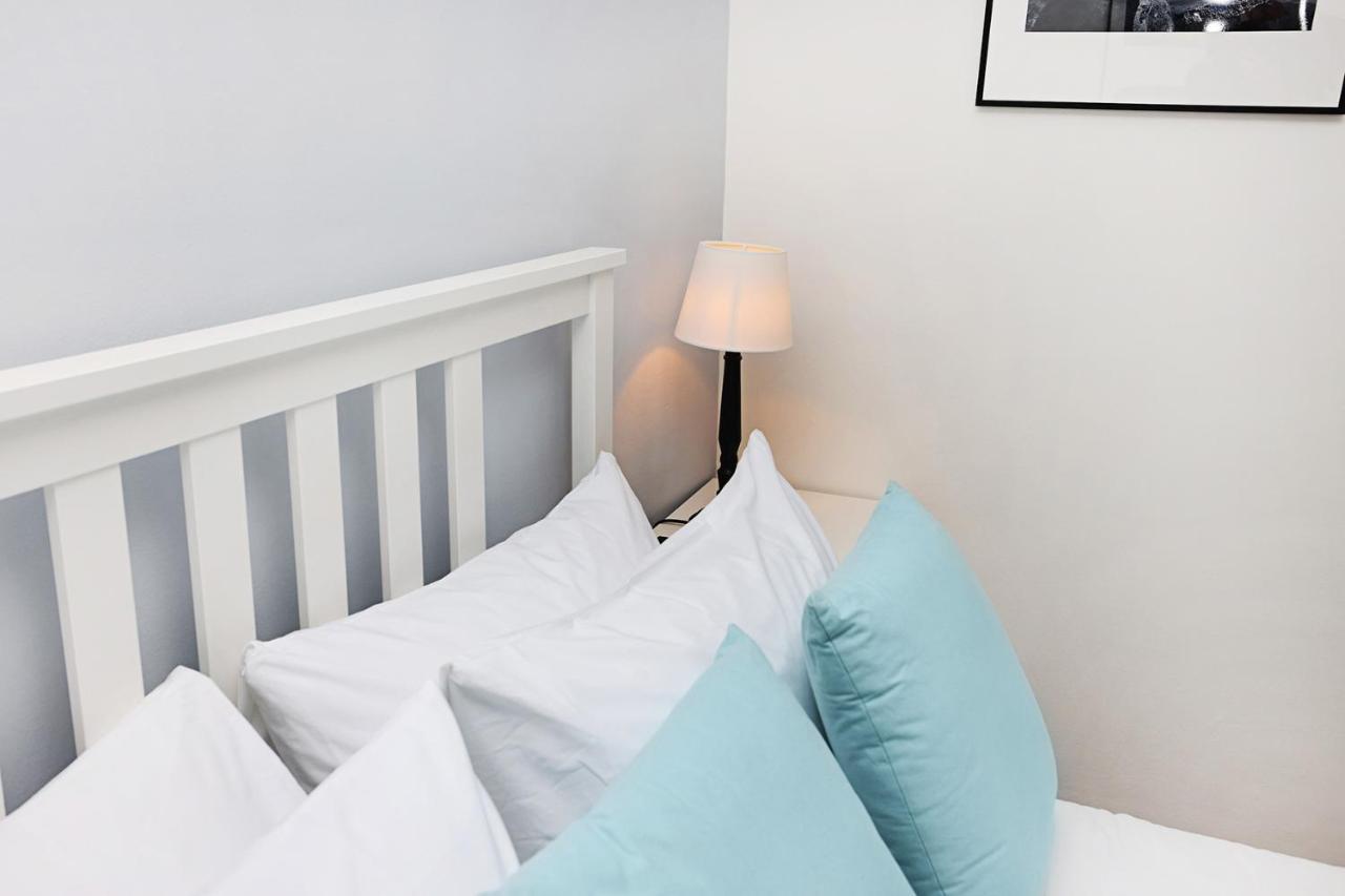 Joivy Contemporary Royal Mile Apartment With Balcony EDI Kültér fotó